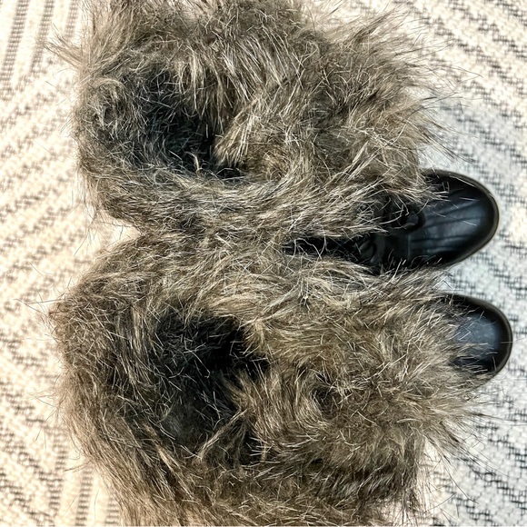 Sorel Women's Tofino II Black Faux Fur-Lined Waterproof Winter Boots - Size 7 - Picture 11 of 16